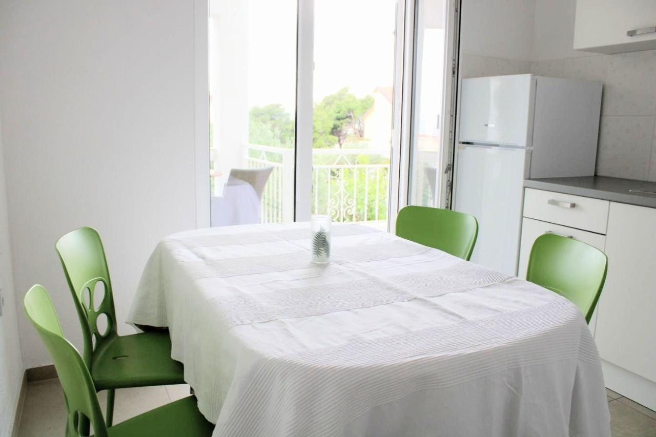 Apt White Idyll, 3 Bedrooms, 3 Bathrooms, Terrace Apt Promajna Kültér fotó