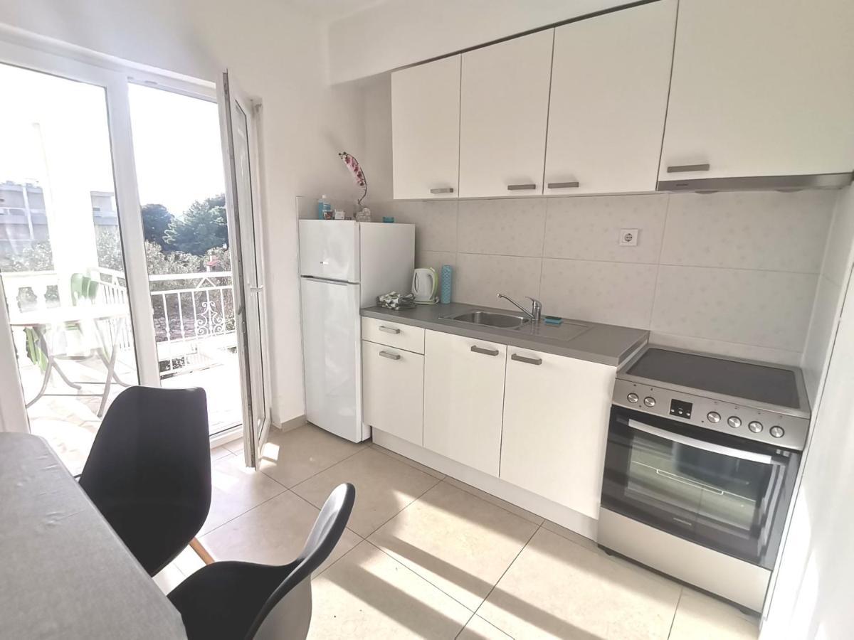 Apt White Idyll, 3 Bedrooms, 3 Bathrooms, Terrace Apt Promajna Kültér fotó