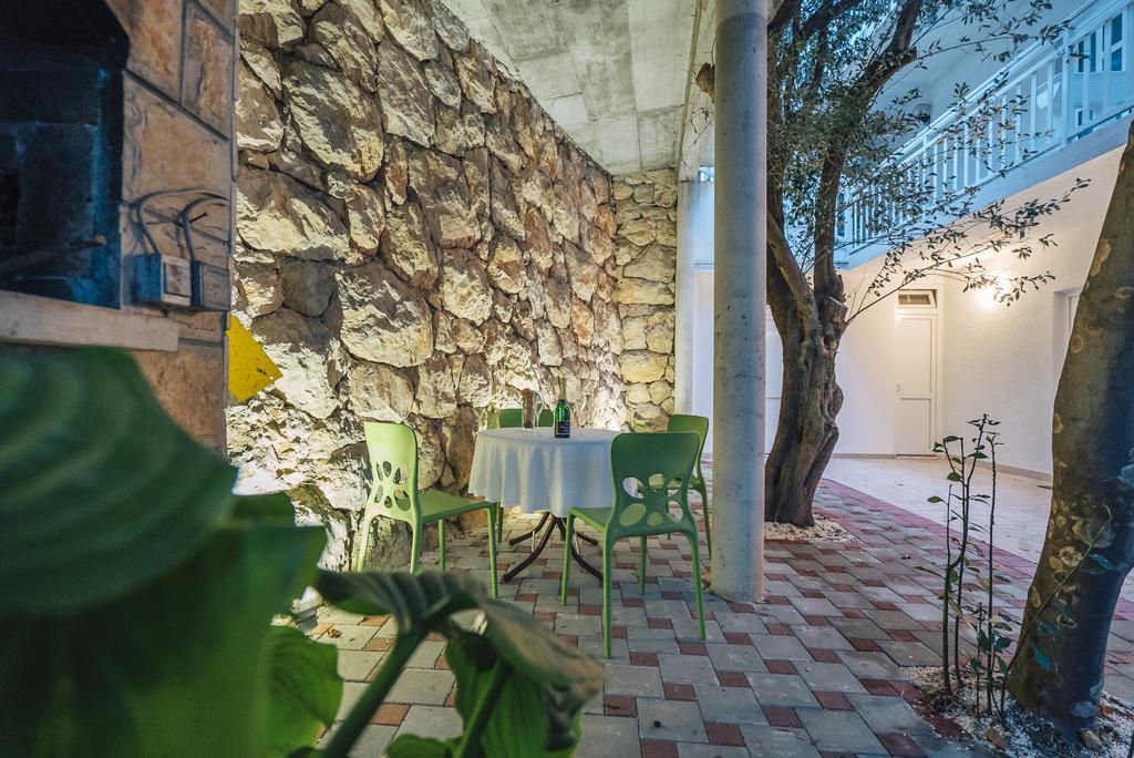 Apt White Idyll, 3 Bedrooms, 3 Bathrooms, Terrace Apt Promajna Kültér fotó
